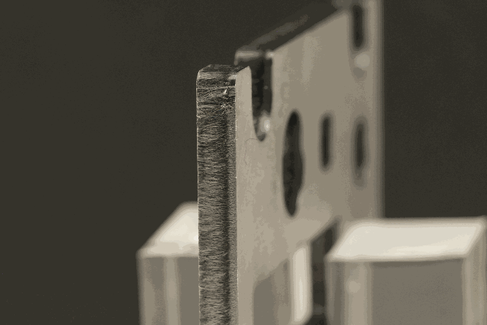 Cutting Metal Fiber Laser & CO2 Laser Cutting Metal